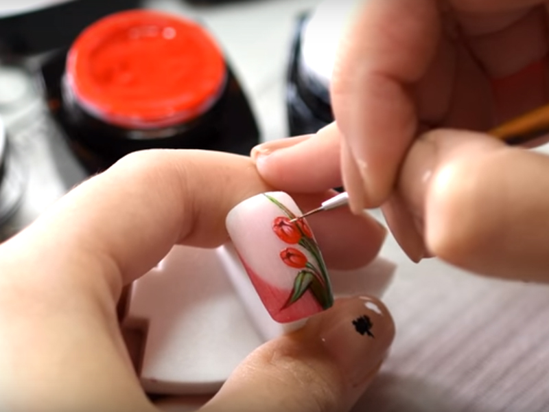 Nails by Cupio, ep.5: Tutorial Nail Art – Frumoasele noastre lalele