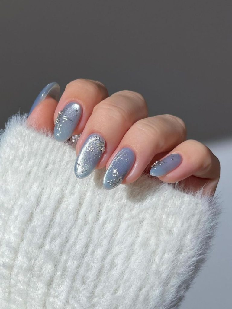 unghii albatru inghetat de iarna