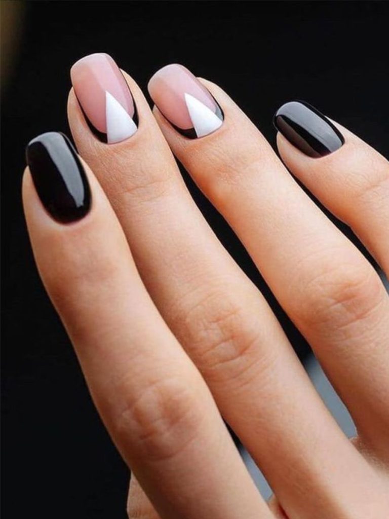 unghii negre cu alb