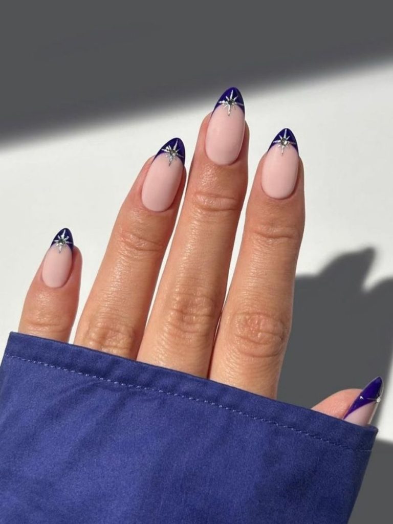 french albastru de craciun