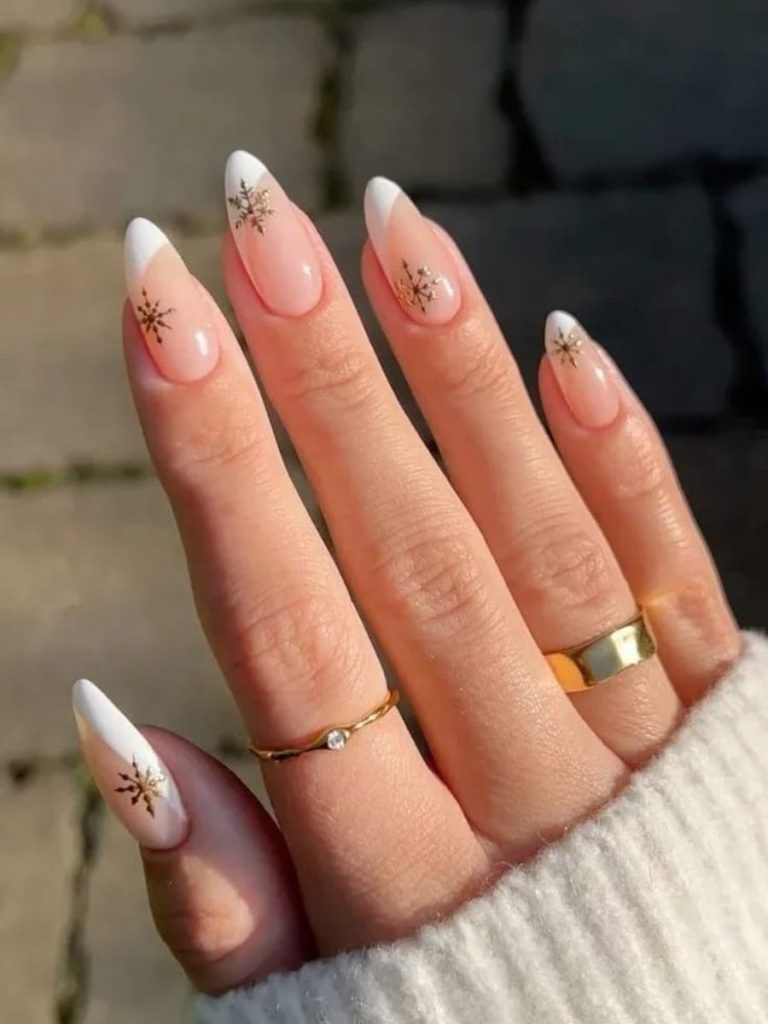 unghii french alb de craciun