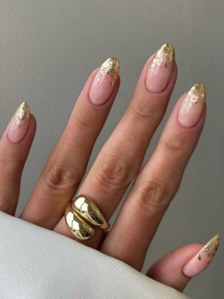 unghii de craciun aurii