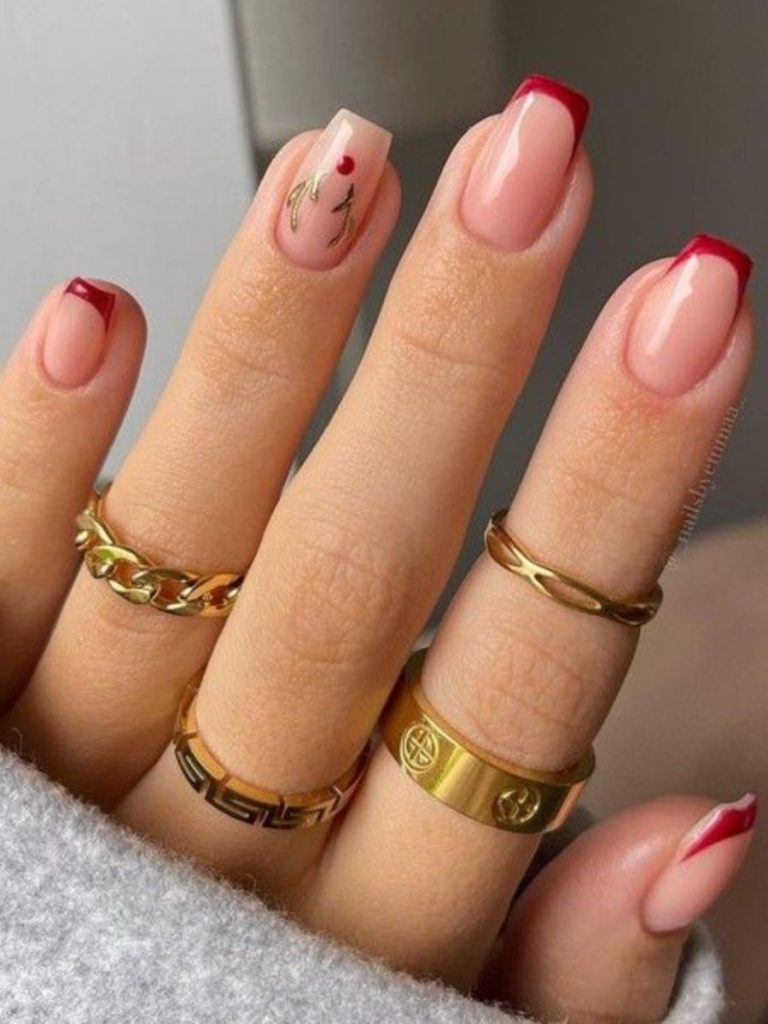 unghii de craciun rosii model french