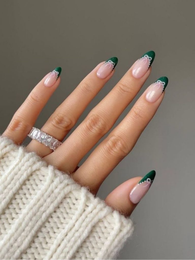 unghii de craciun french verde