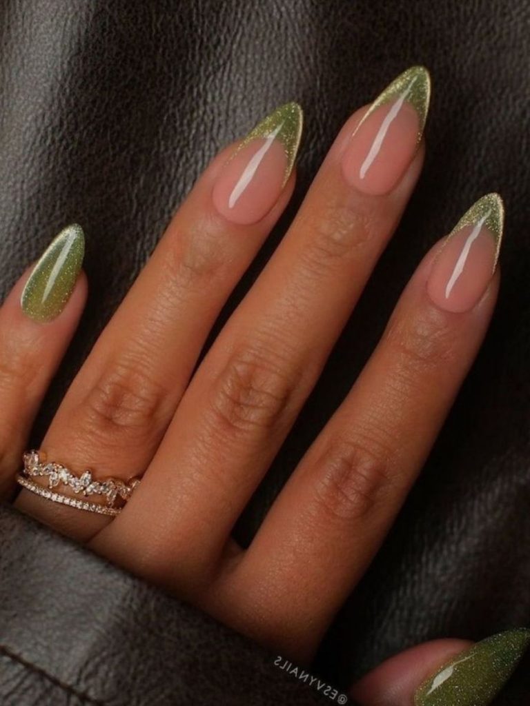 unghii verzi velvet de craciun