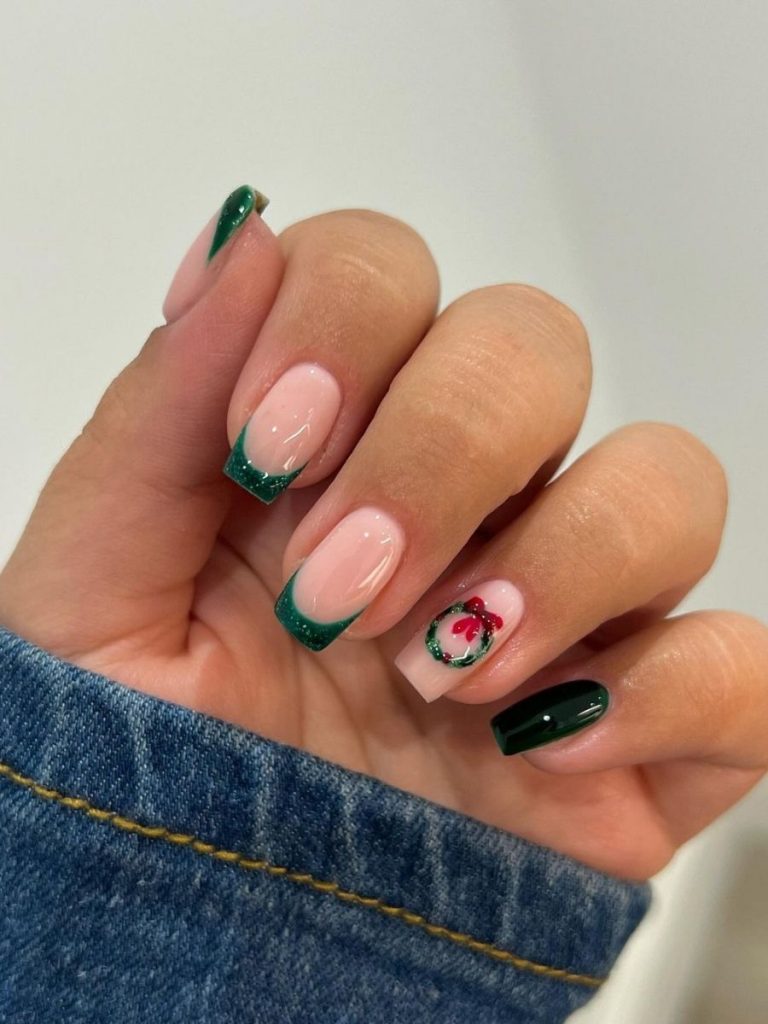 unghii verzi french de craciun