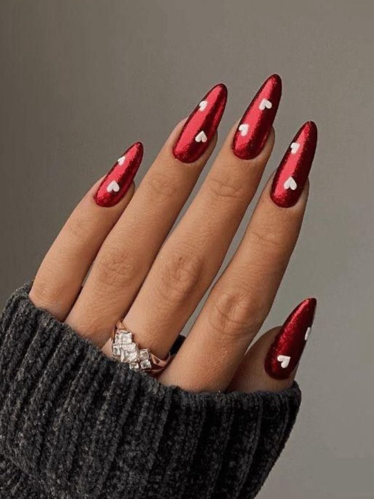modele unghii valentine's day
